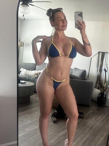 989-207-9445, 28  female escort, Springfield