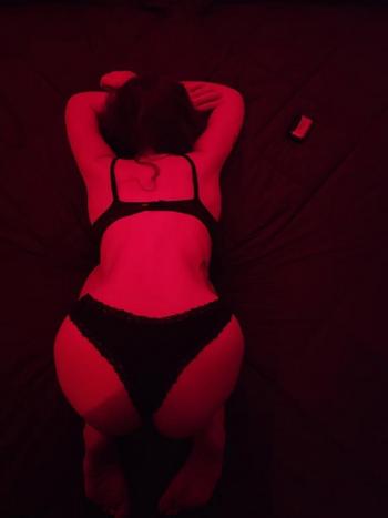 Emily, 28  female escort, Springfield